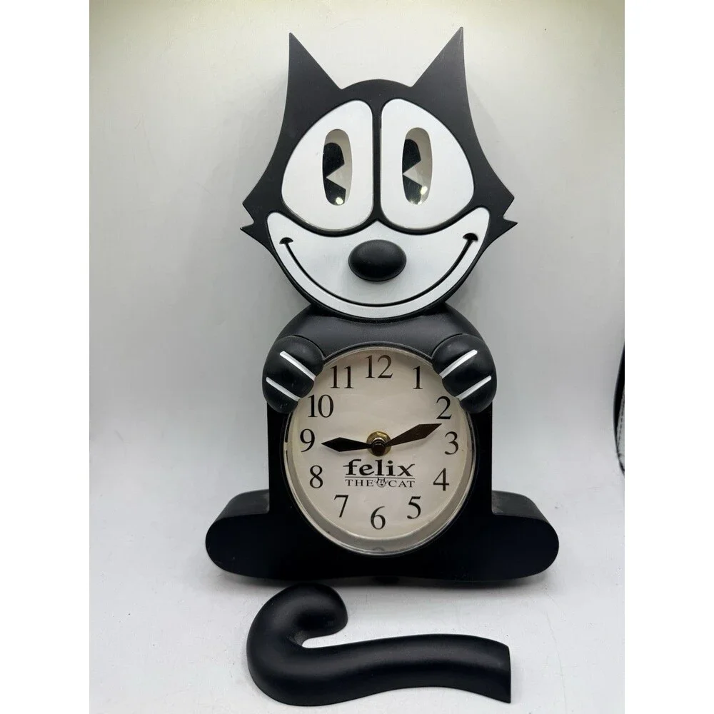 NJ Croce Felix the Cat 3D Motion Wall Hanging Clock w/ Moving Tail  : READ